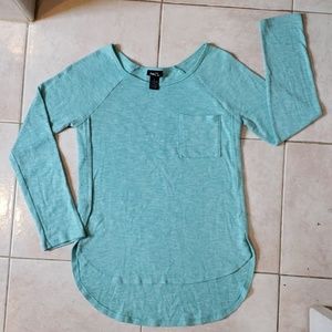 RUE21 Long sleeve Hi-Low tee